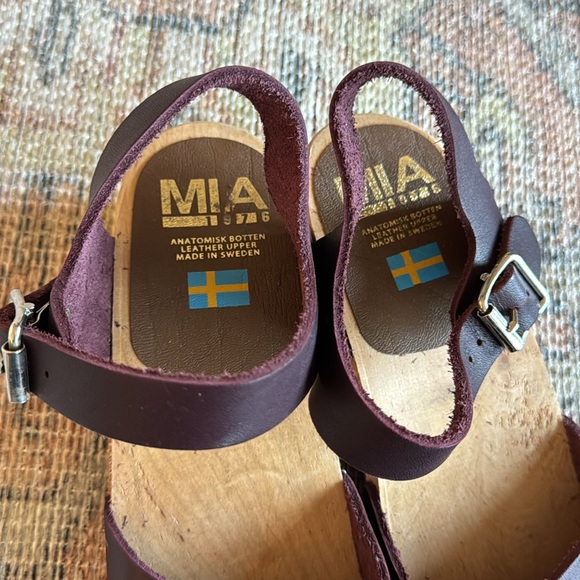 MIA Women's Namby Ankle-Strap Sandal Clog - Picture 9 of 9